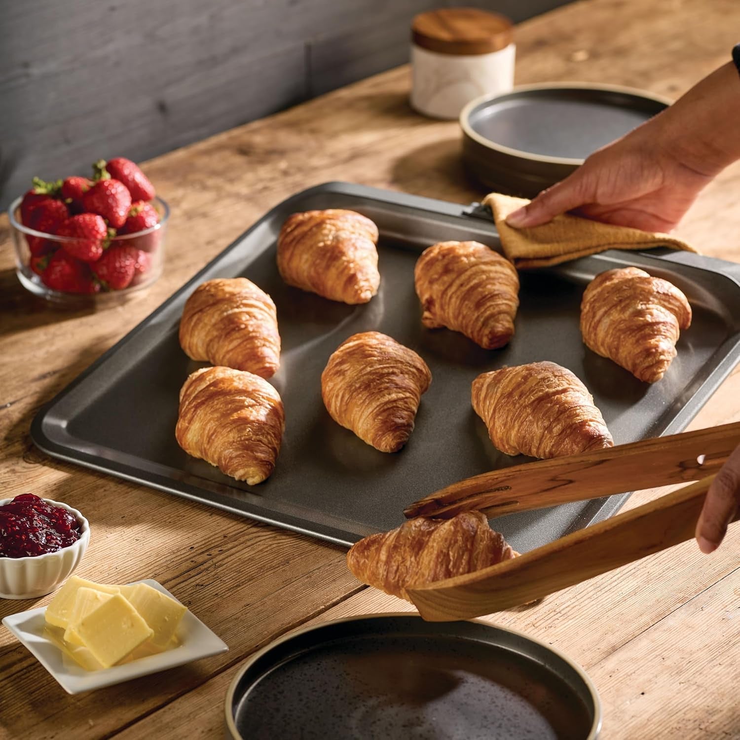 Anolon Advanced Nonstick Bakeware with Grips, Nonstick Cookie Sheet / Baking Sheet - 14 Inch X 16 Inch, Gray,54717