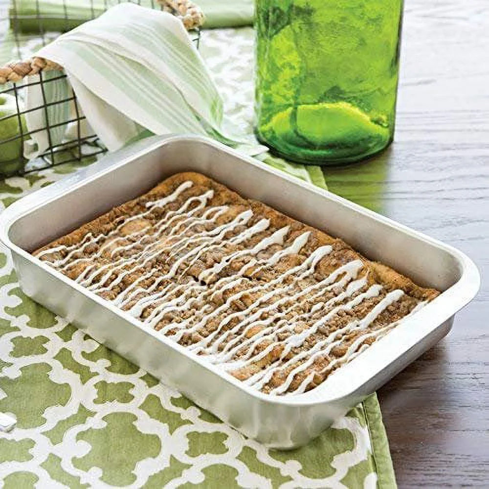 Nordic Ware Classic Metal 9X13 Covered Cake Pan