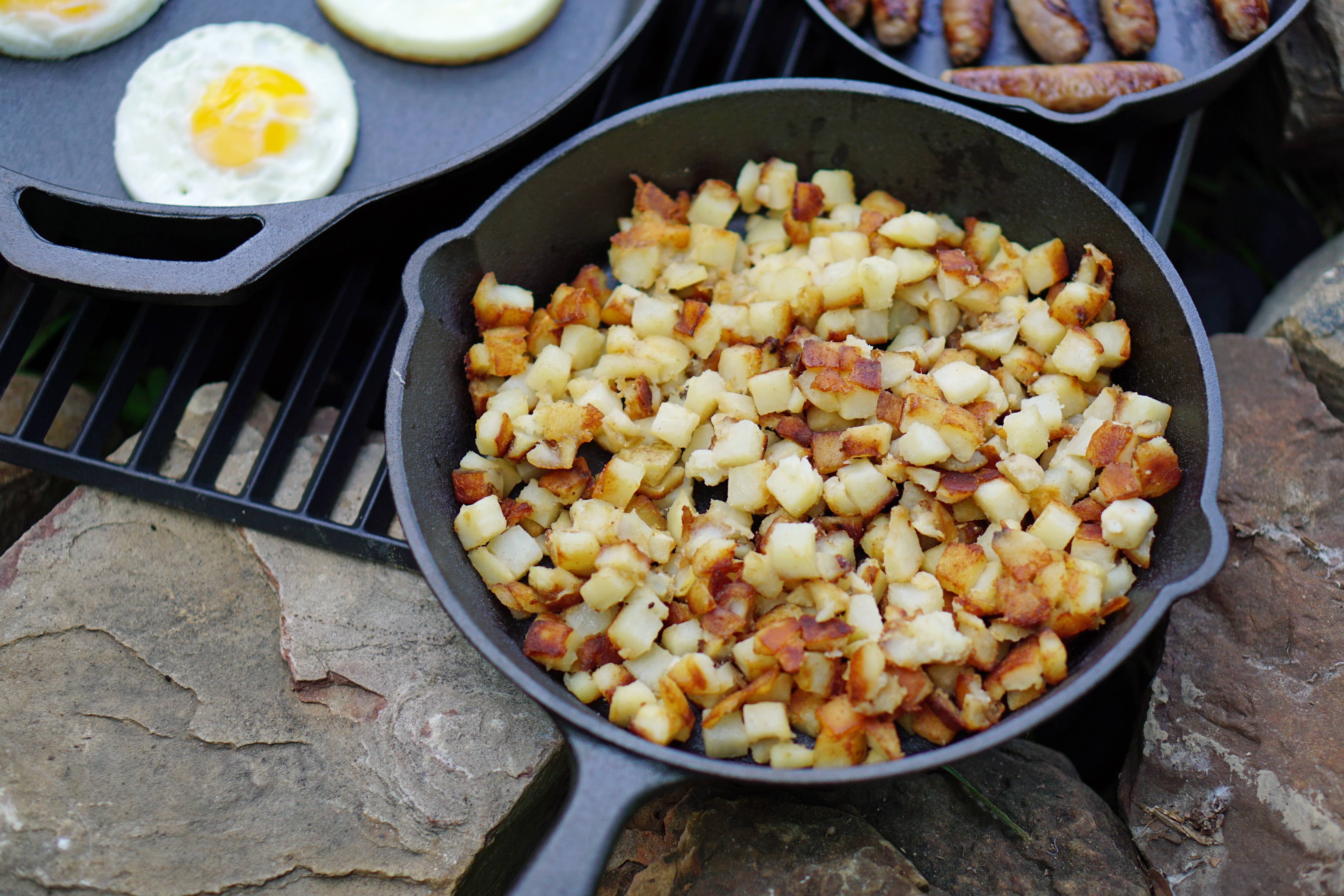 10.5 Inch Pre-Seasoned Cast Iron Skillet with Handle