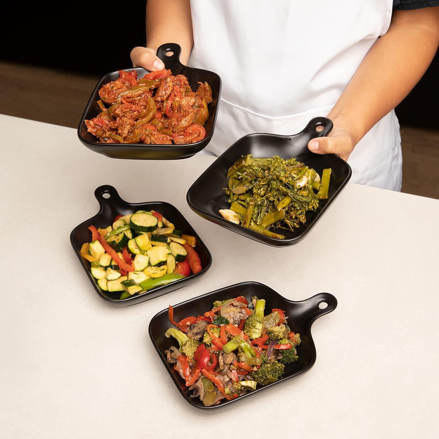 Bruntmor 4 Piece Matte Black Ceramic Dinnerware Set, 6.5 Inch Food Serving Plates with Skillet Look Handle, Lightweight Square Plates, Oven and Dishwasher Safe, Matte Finish